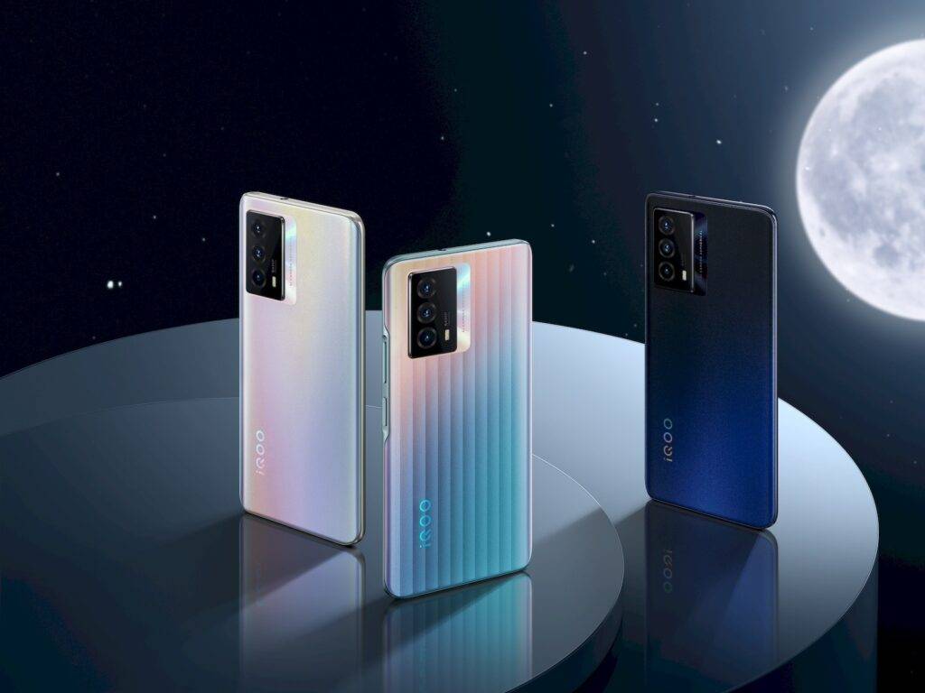 iqoo z5 family image