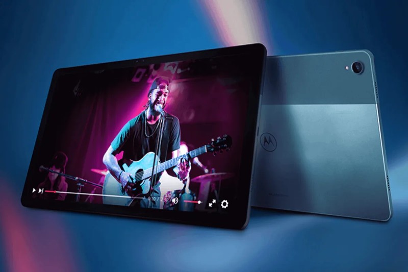 moto-tab-g70-1