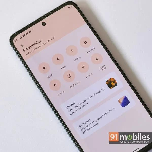 Moto G82