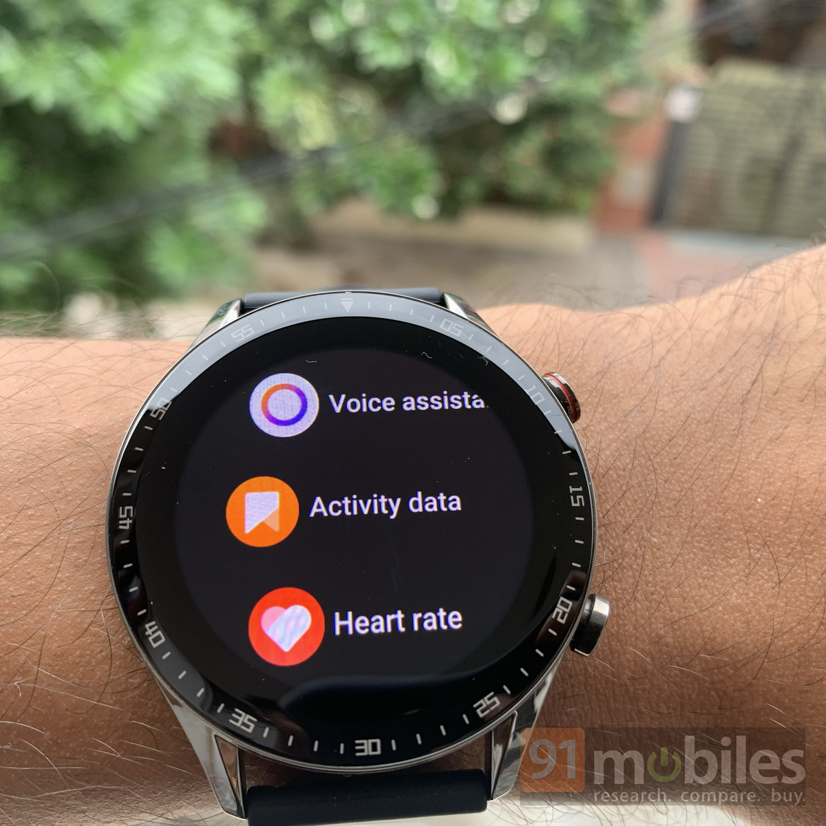 Dizo Watch R Talk review affordable, accurate, and appealing