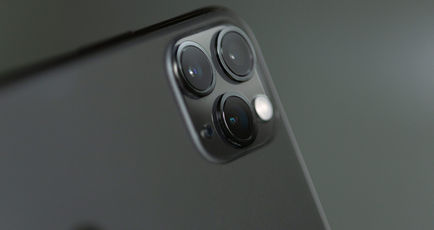 Apple iPhone 15 will be manufactured simultaneously in India, China next year onwards: Analyst