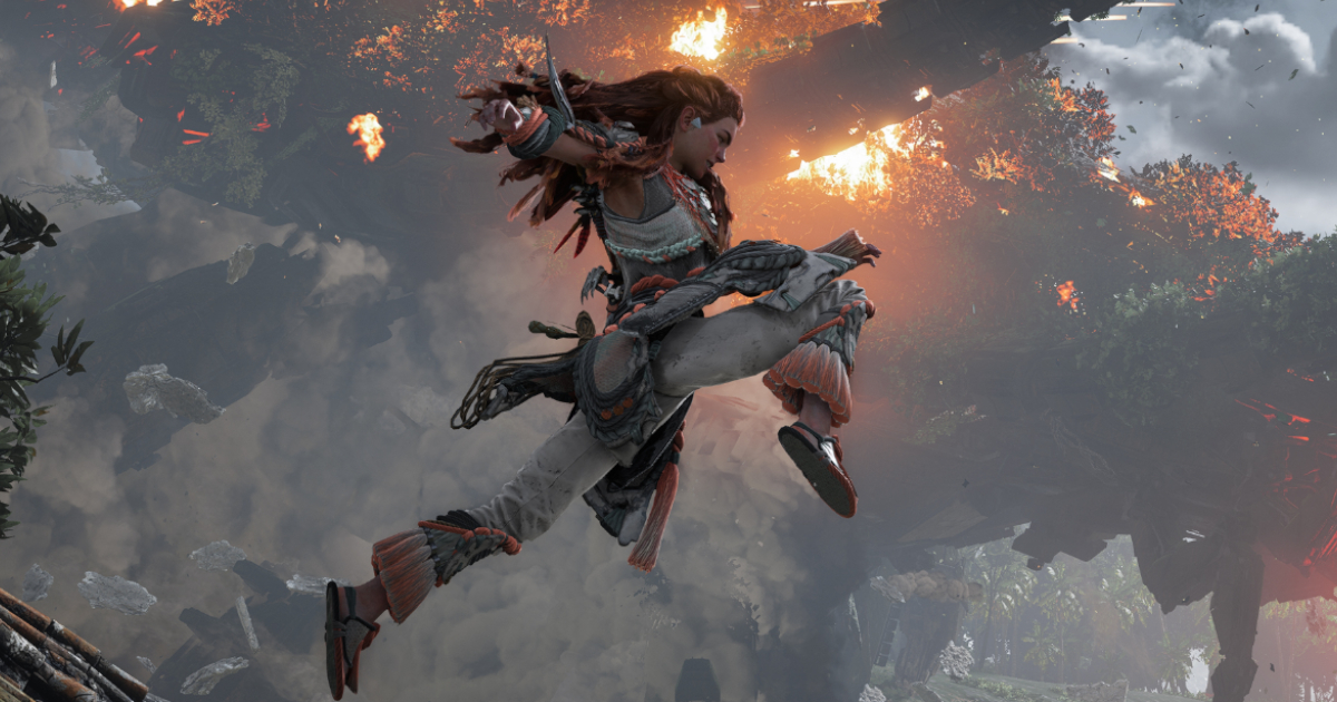 Aloy avoiding a boss in Horizon Forbidden West Burning Shores