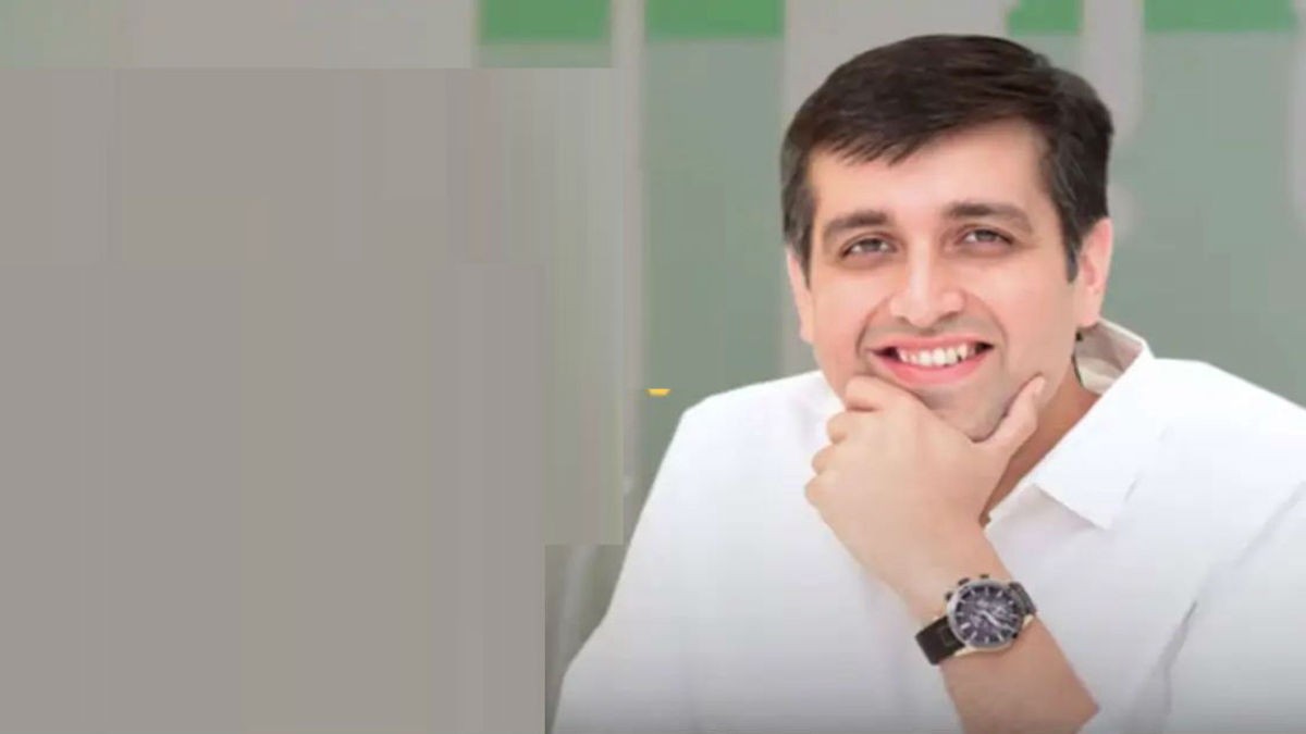 Realme Madhav-Sheth-1