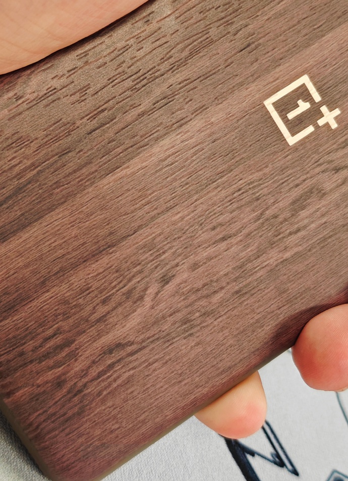 OnePlus 12 wooden edition