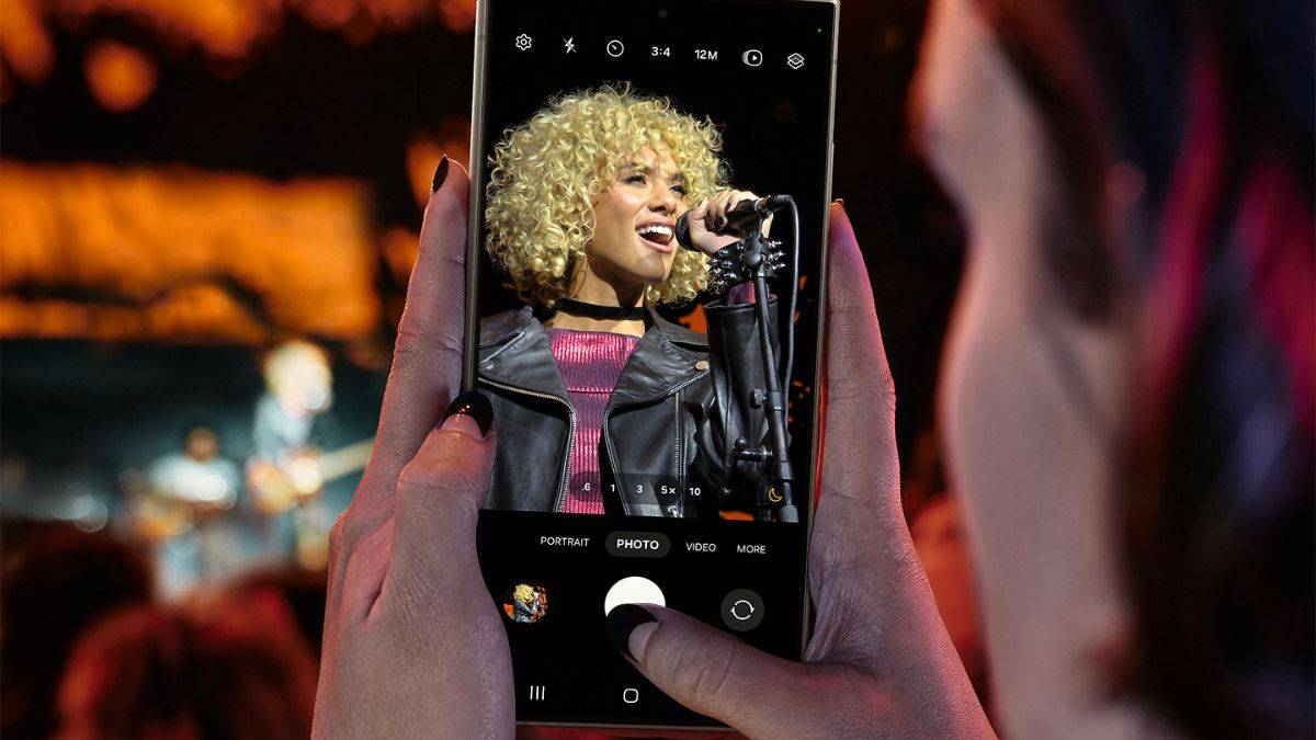 Samsung Galaxy S24 new update brings improvements for display, camera