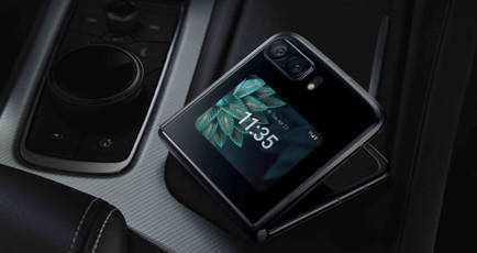 Motorola Razr 50 Ultra European price, memory, and colours leak