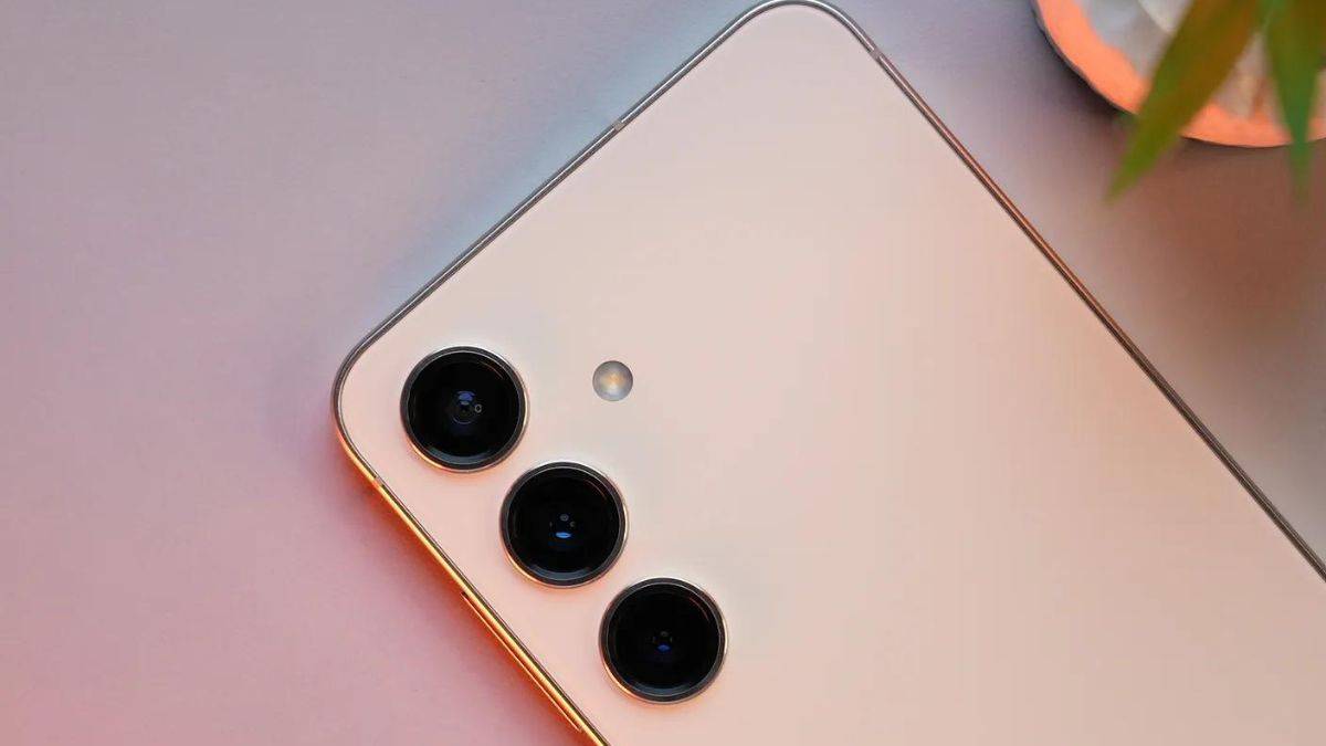 Samsung Galaxy S25 series battery life could improve by 10 percent with 'Battery AI' feature