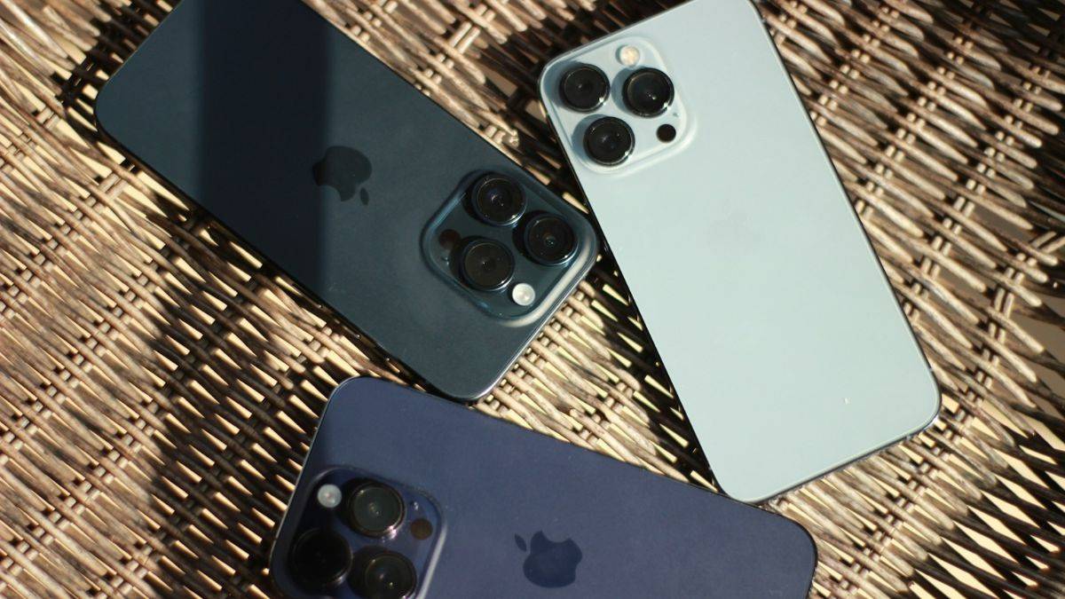 Apple cuts iPhones prices in India: check out the new iPhone 13, 14, and 15 series prices 2 iphone 16 heating