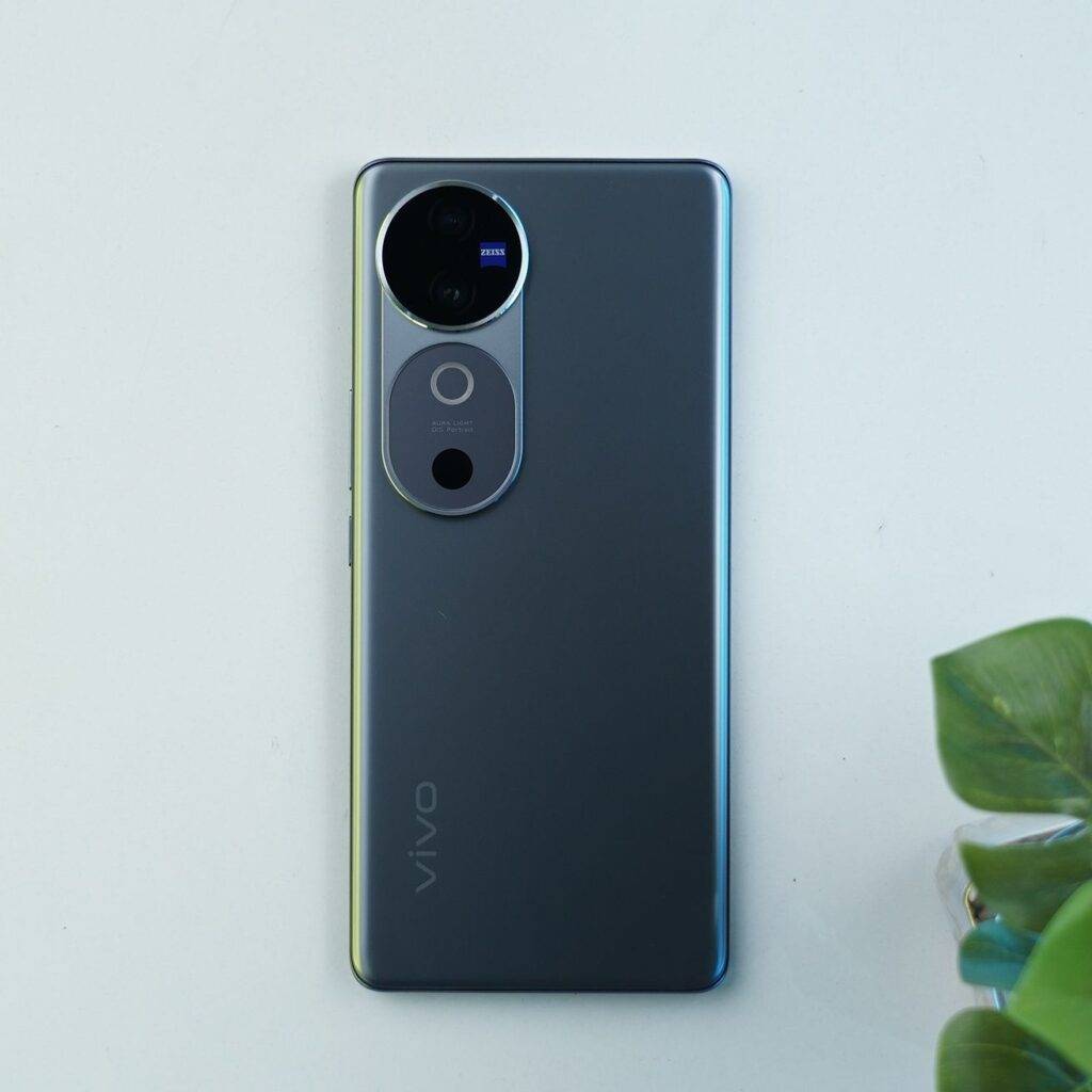 Vivo V40