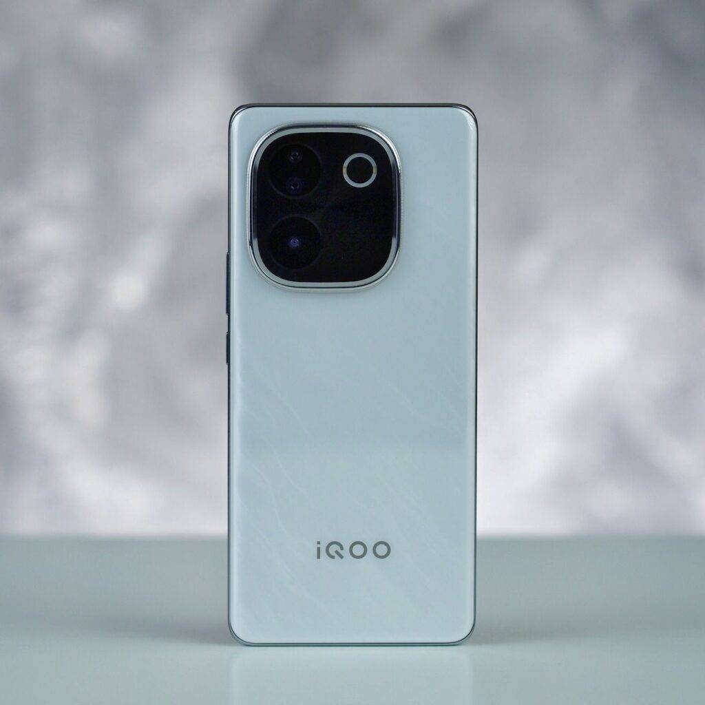 iQOO Z9s Pro