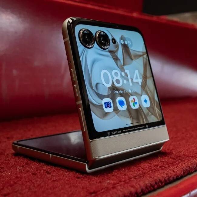 Motorola Razr 50