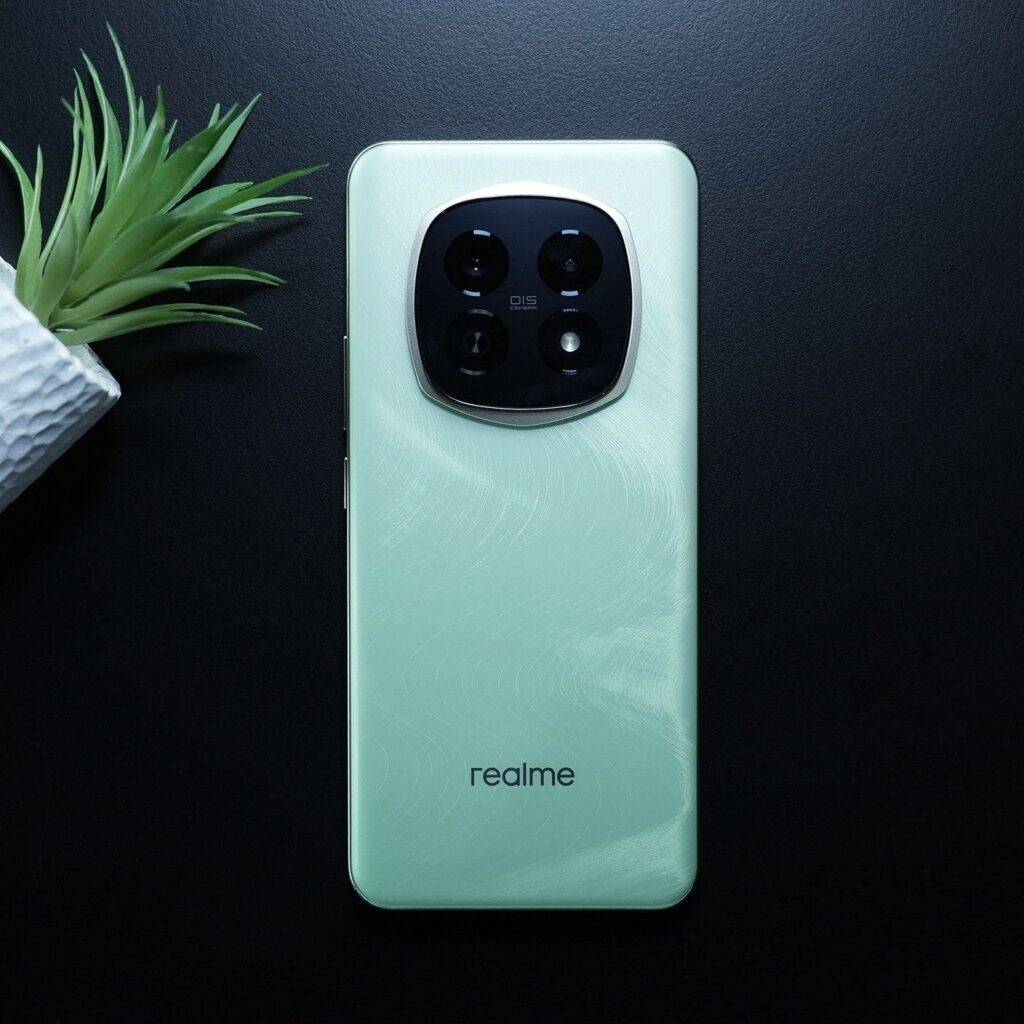 भारत में 25,000 रुपये से कम में सबसे तेज़ चार्जिंग वाले फ़ोन (जनवरी 2025): Realme 13+, OnePlus Nord CE4, और अधिक 4 रियलमी पी2 प्रो समीक्षा