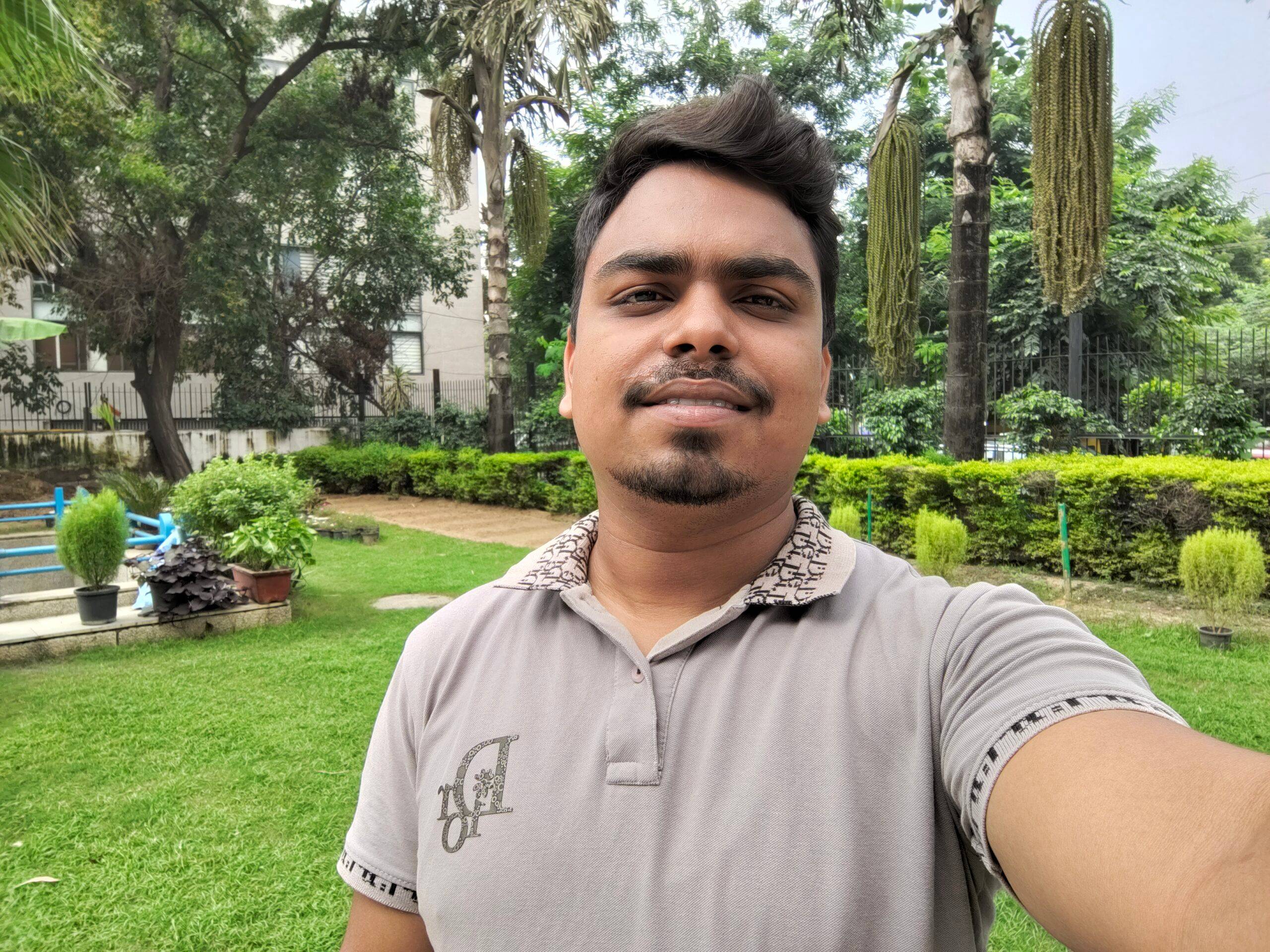 Motorola Edge 50 selfie 1 scaled