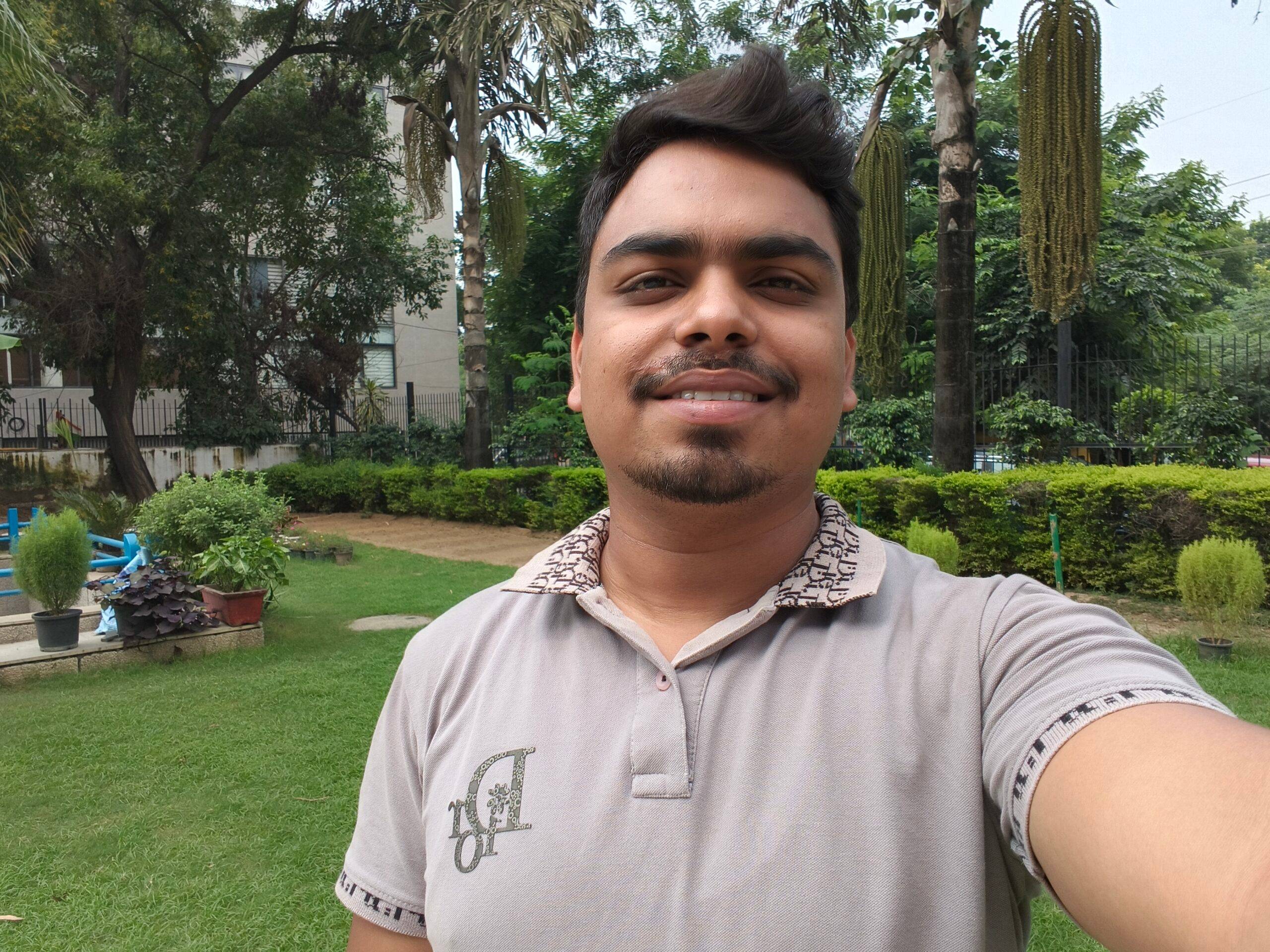 Vivo V40e selfie 1 scaled