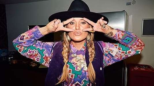 Lainey Wilson: Keepin' Country Cool - Backdrops