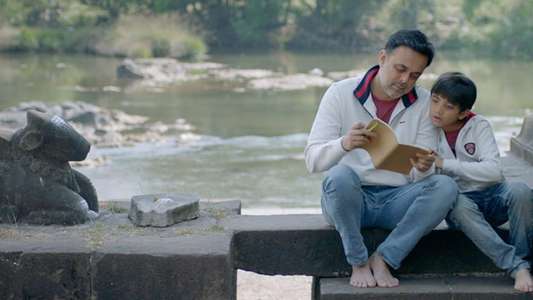 Ekda Kaay Zala - Backdrops
