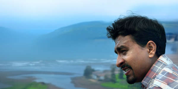 Yahaan Sabki Lagi Hai - Backdrops