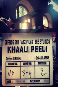Khaali Peeli - Poster