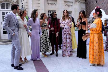 Ladies of London: The New Reign - Backdrops