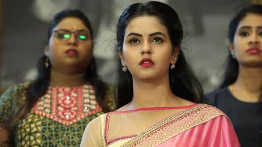 Yaaradi Nee Mohini - Backdrop