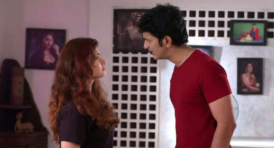 Prema Tujha Rang Kasa - Backdrop
