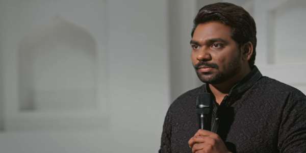 Zakir Khan: Tathastu - Backdrop