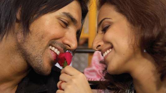 Salaam-e-Ishq - Backdrop