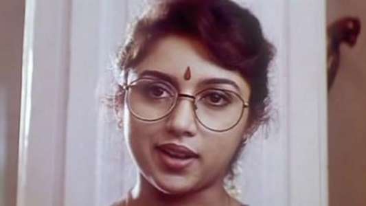 Magalir Mattum - Backdrop