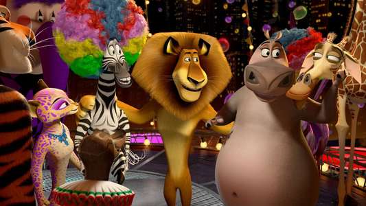 Madagascar 3: Europe's Most Wanted - Backdrop