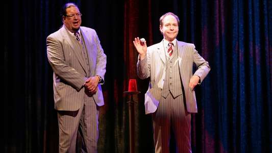 Penn & Teller: Off the Deep End - Backdrop