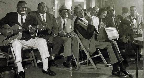 The American Folk Blues Festival: The British Tours 1963-1966 - Backdrop