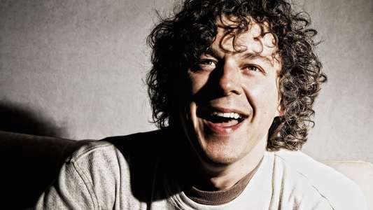 Alan Davies: Urban Trauma - Backdrop