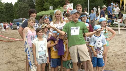 Cheaper by the Dozen 2 - Backdrops