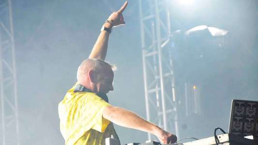 Fatboy Slim - Big Beach Boutique 2 - Backdrop