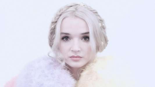 Poppy - Backdrop