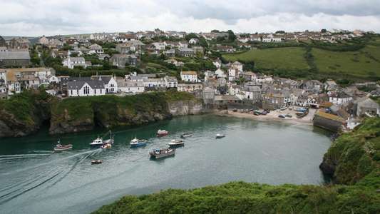 Doc Martin and the Legend of the Cloutie - Backdrop