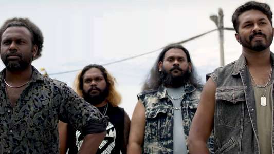 Kadavulukku Oru Kaditham - Backdrop