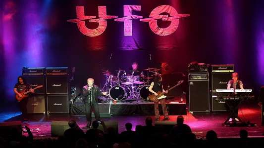 UFO Showtime - Backdrop