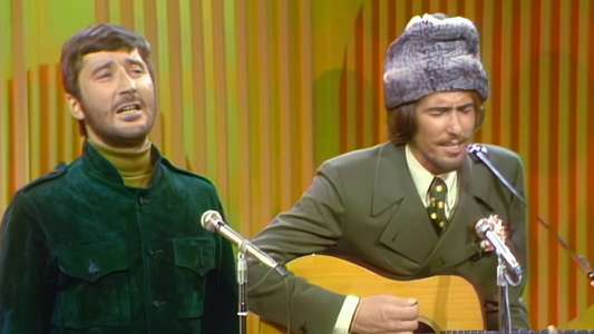 California Dreamin': The Songs of The Mamas & The Papas - Backdrop