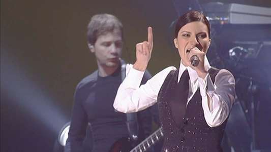 Laura Pausini: Live In Paris - Backdrop