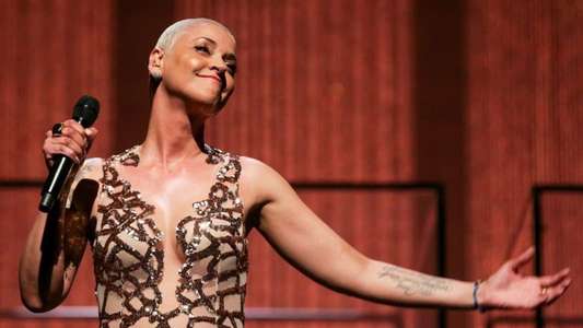 Mariza: Concerto Em Lisboa - Backdrop
