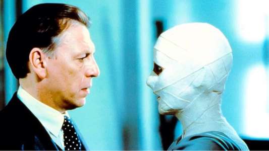 Hellbound: Hellraiser II - Backdrop