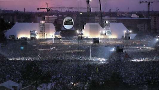 Roger Waters - The Wall - Live In Berlin - Backdrop