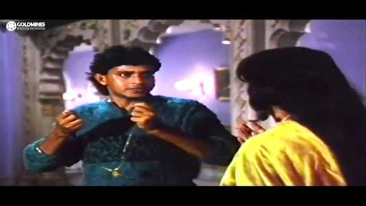 Bees Saal Baad - Backdrop