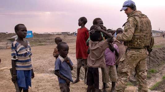 Army: Behind the New Frontlines - Backdrop