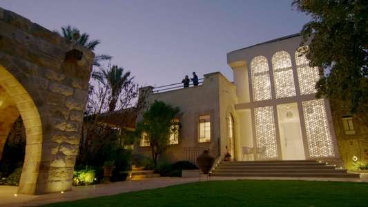 The World's Most Extraordinary Homes - Backdrops