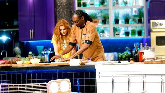 Martha & Snoop's Potluck Dinner Party - Backdrop