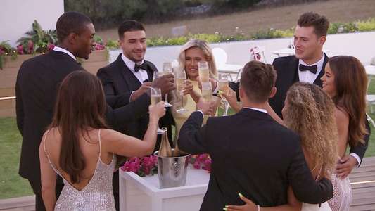 Love Island - Backdrops