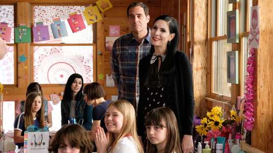 Odd Mom Out - Backdrop