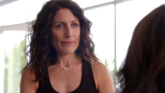 Girlfriends' Guide to Divorce - Backdrop